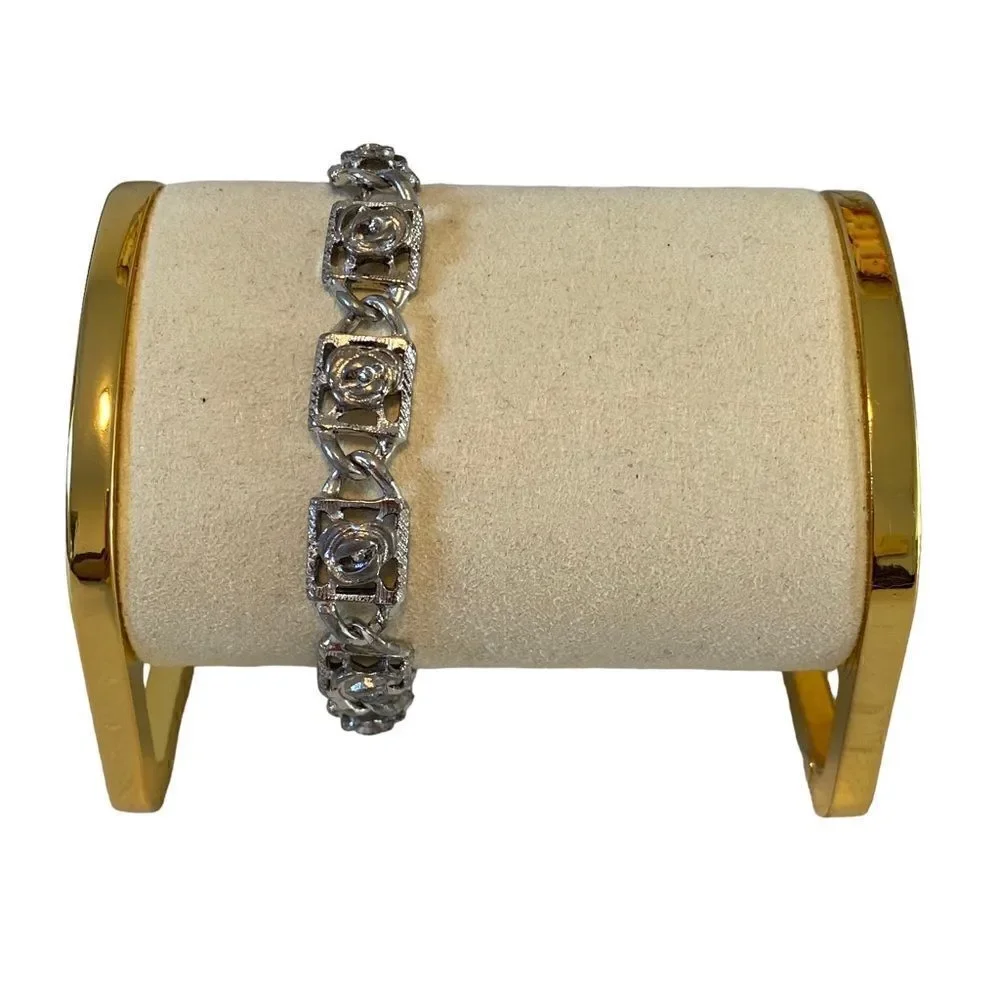 Sarah Coventry Vintage Matte & Etched Silver Toned Delicate Looking Bracelet.